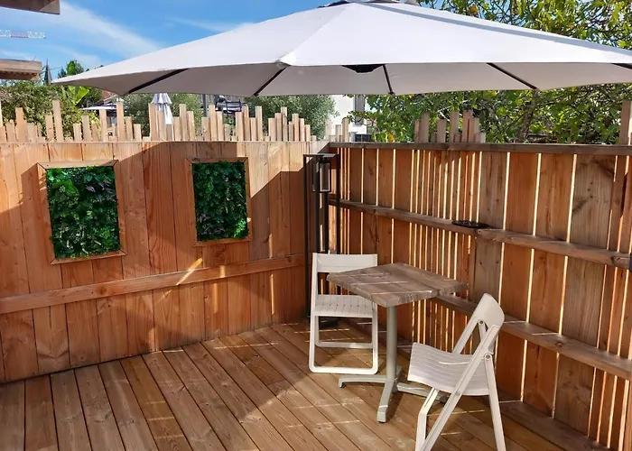 شقة Location Independant Avec Terrasse ,les Vignes D'elian *